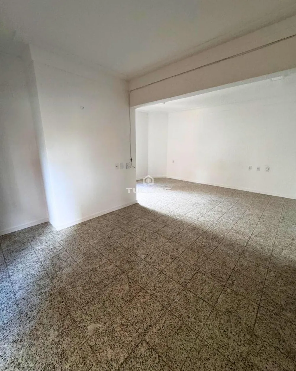 Apartamento disponível para venda ou locação no Edf. Antonio Onofre