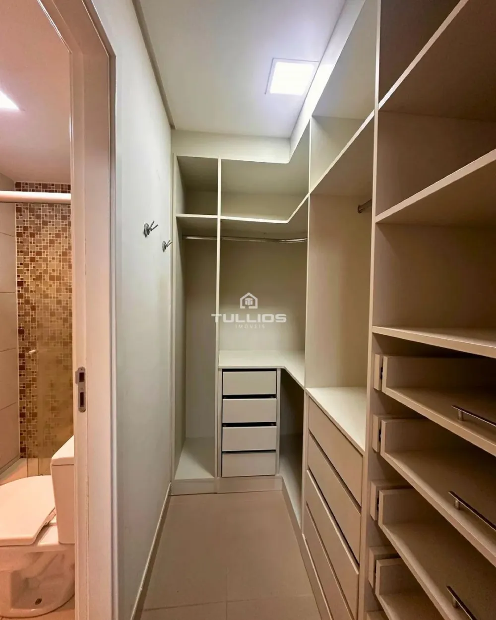 Apartamento de Alto Padrão na Ponta do Farol – Vista Mar Deslumbrante