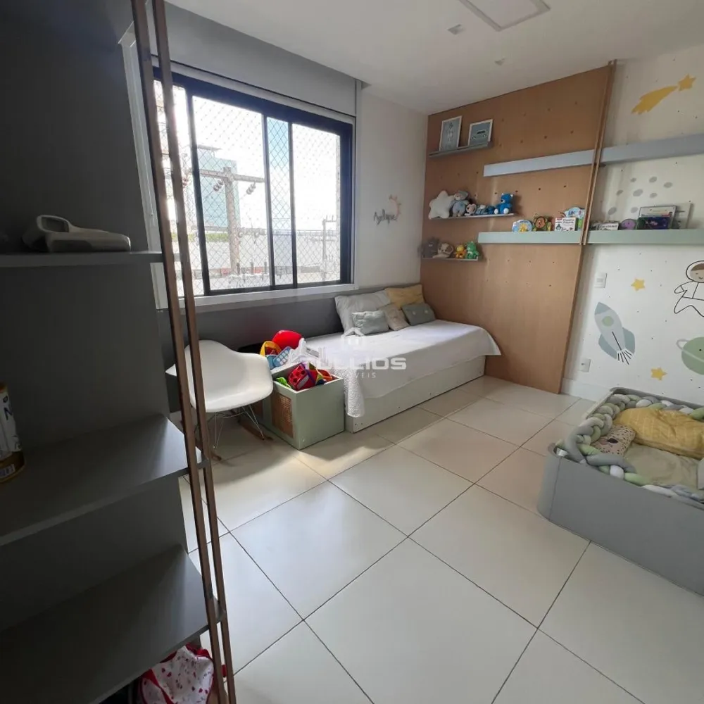 Apartamento à Venda na Península – Elegância e Vista Mar
