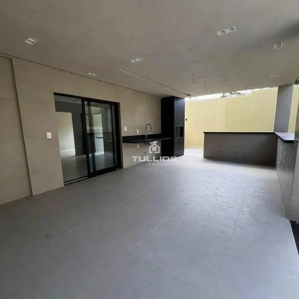 Casa duplex à venda no Araçagy – Próximo à Praia do Meio! 🌊