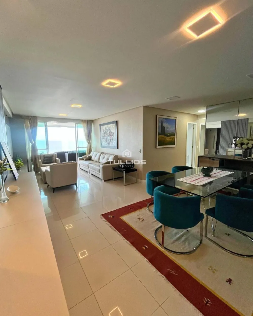 Luxuoso Apartamento à Venda – Vista Permanente para o Mar! 