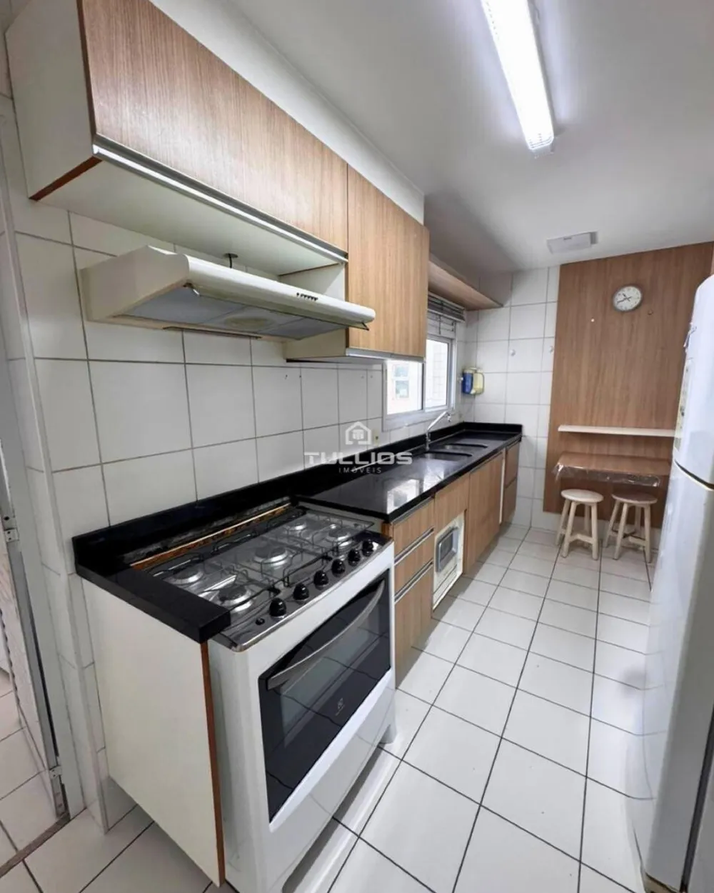 Apartamento para locação no Farol da Ilha – Vista para a lagoa e puro conforto!