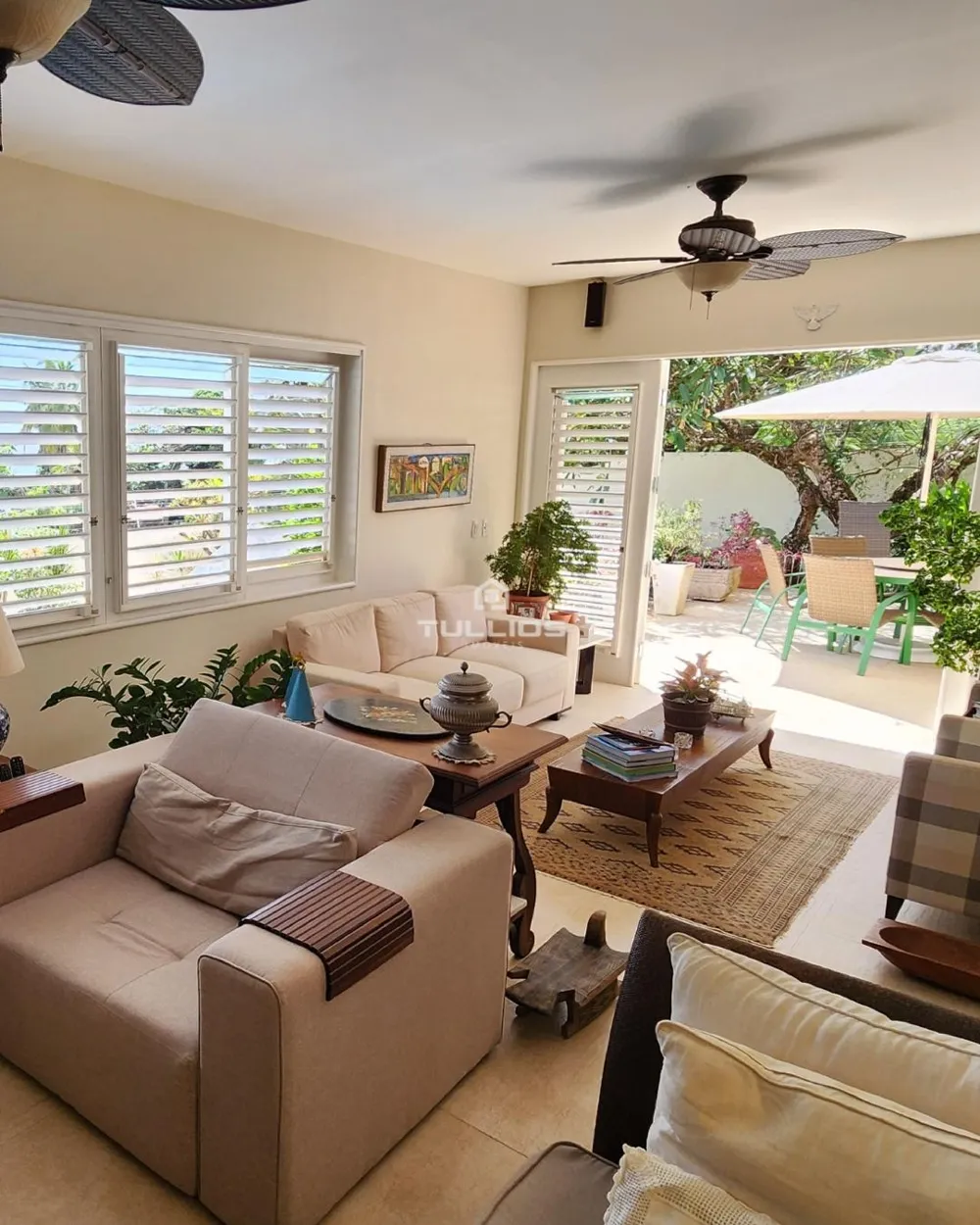 Belíssima Casa com Vista Mar à Venda no Olho D’Água!