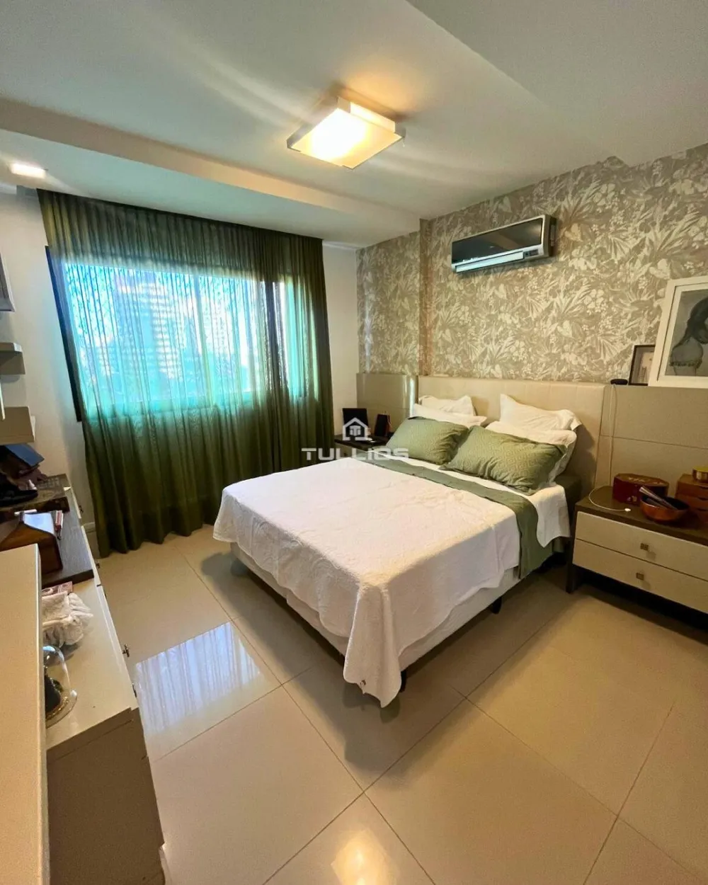 Apartamento à venda na Península – Alto padrão, vista mar e porteira fechada.