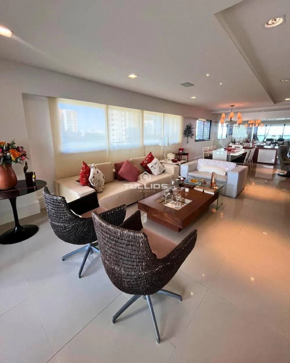Apartamento à venda na Península – Alto padrão, vista mar e porteira fechada.