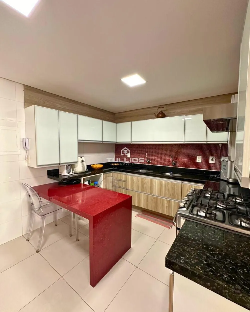 Jardim Renascença -Apartamento alto padrão, com vista para o mar e excelente localização!