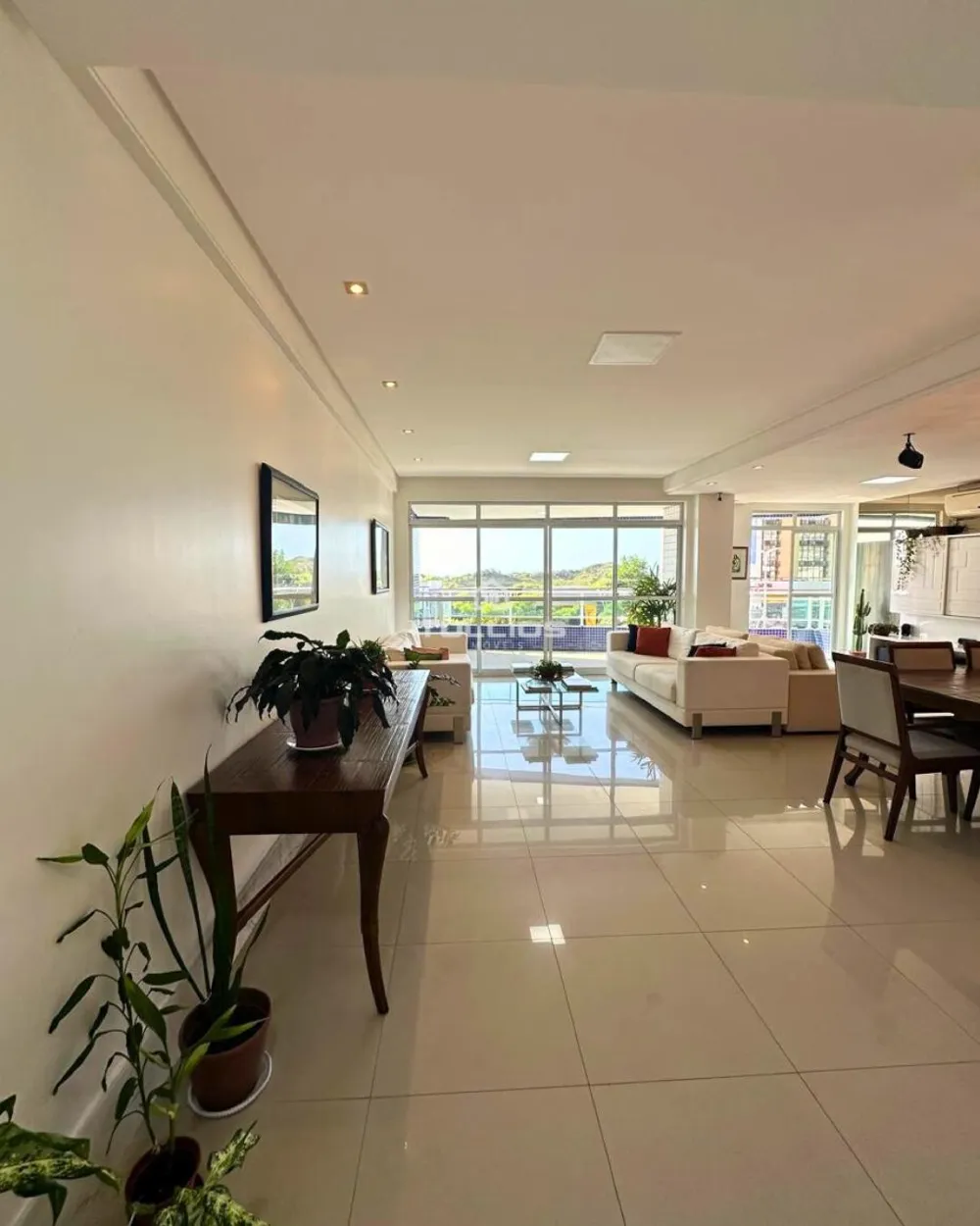 Jardim Renascença -Apartamento alto padrão, com vista para o mar e excelente localização!