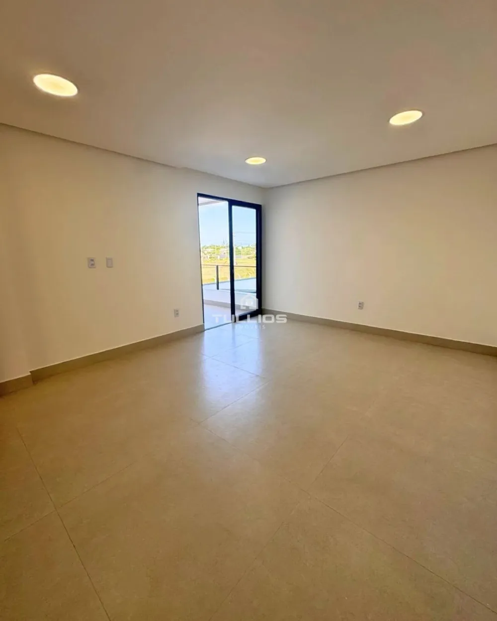 Casa Nova à Venda – Alphaville
