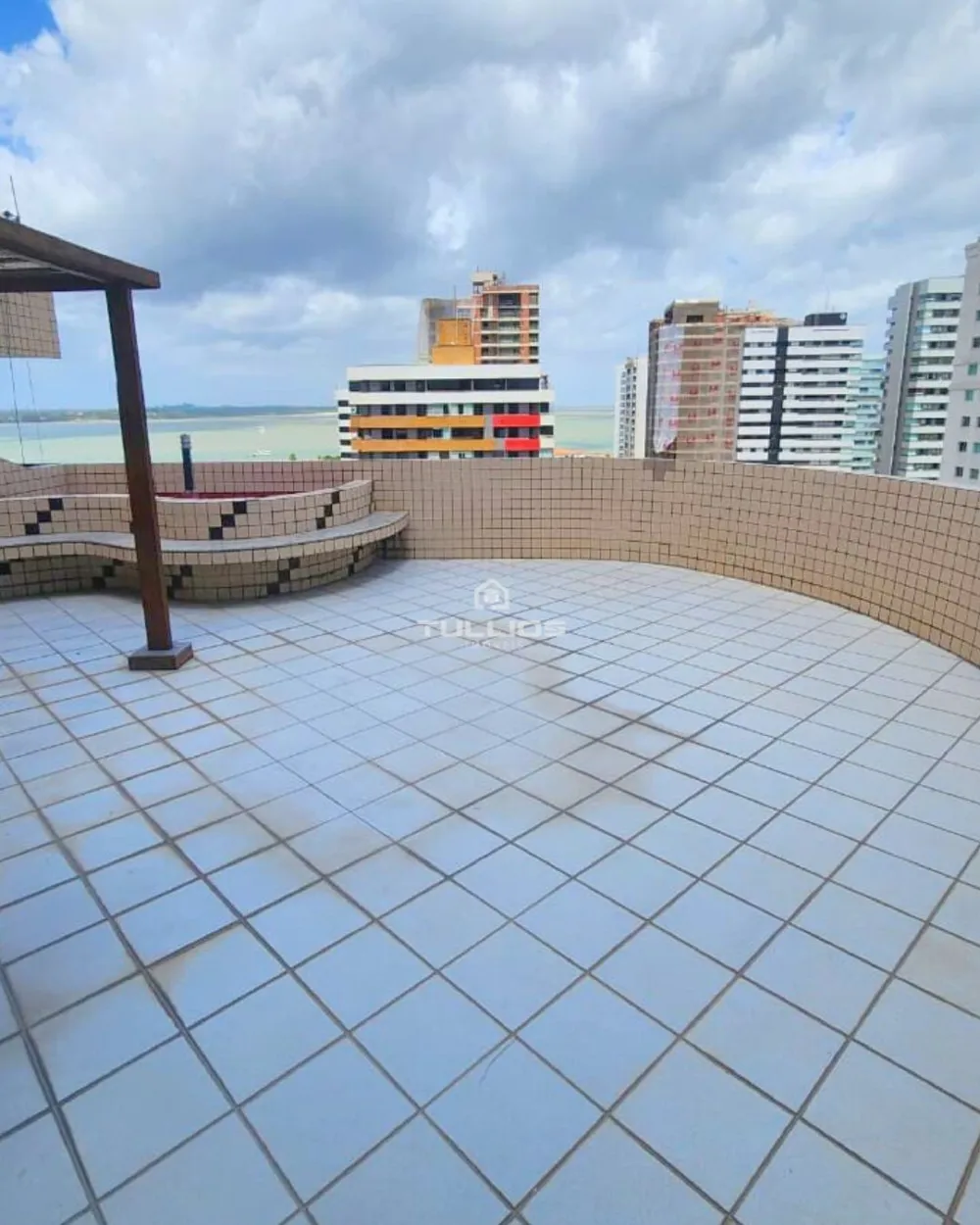 EXCELENTE APARTAMENTO À VENDA NA PENÍNSULA