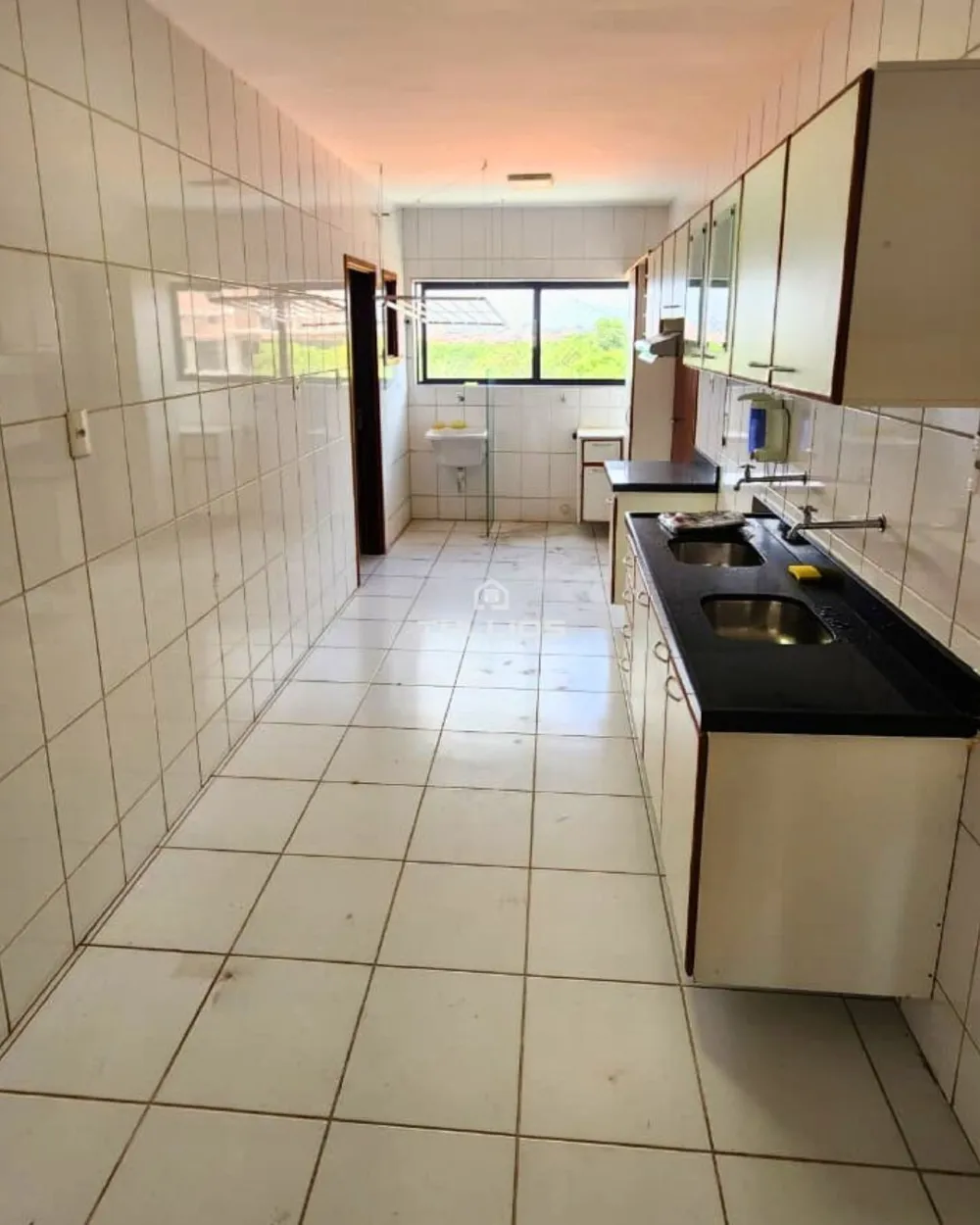 EXCELENTE APARTAMENTO À VENDA NA PENÍNSULA