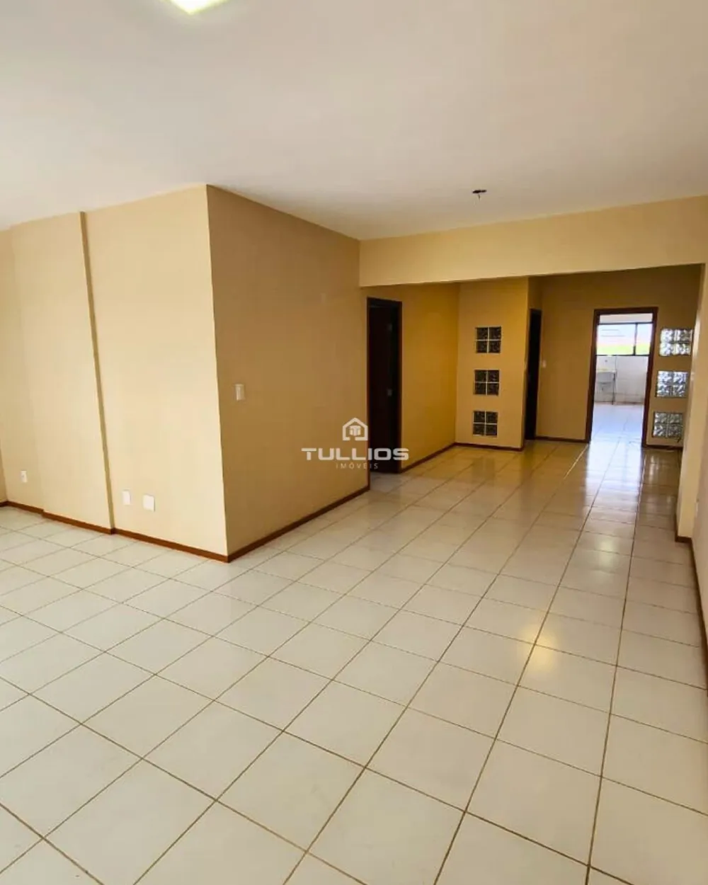 EXCELENTE APARTAMENTO À VENDA NA PENÍNSULA