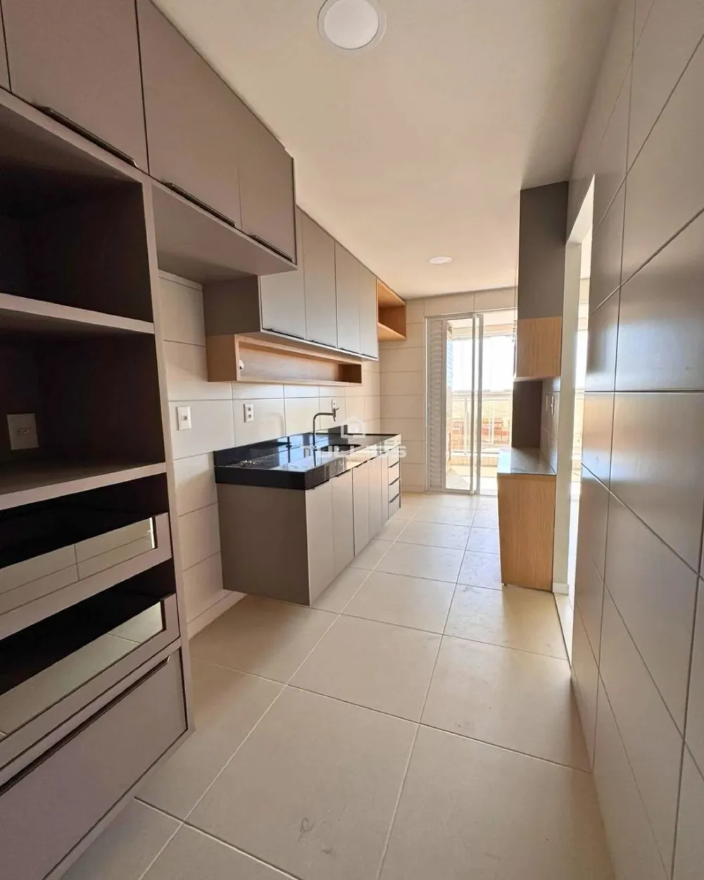 Apartamento para Locação – Ponta D’Areia | Vista Mar