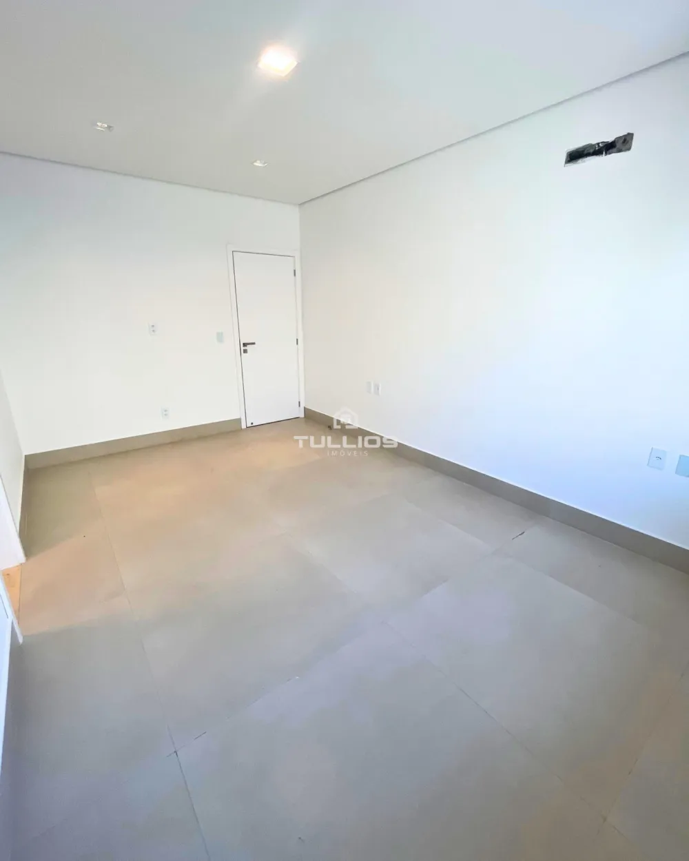 Casa Duplex de Alto Padrão – Alphaville