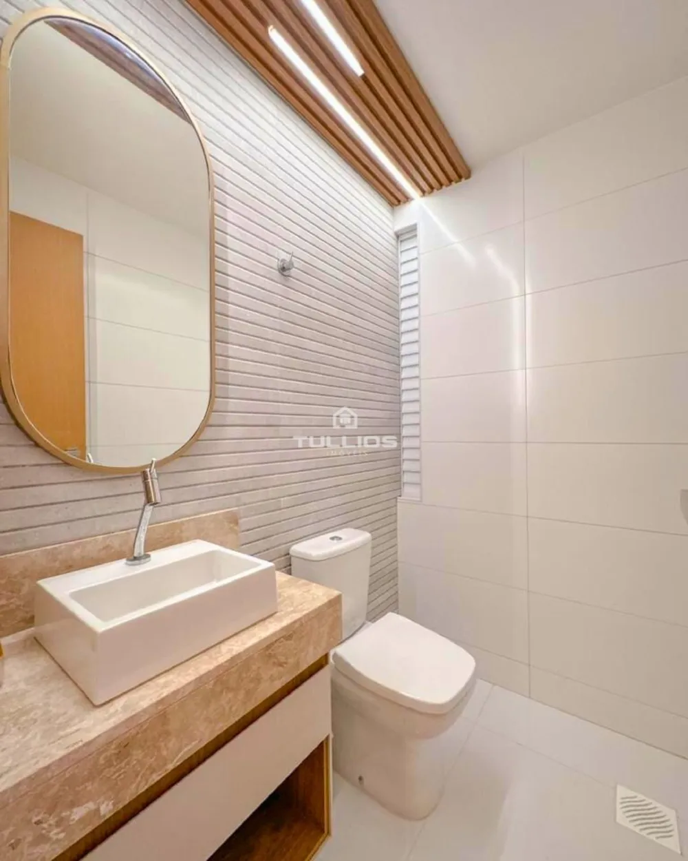 BELÍSSIMO APARTAMENTO DE ALTO LUXO PARA LOCAÇÃO NA PENÍNSULA