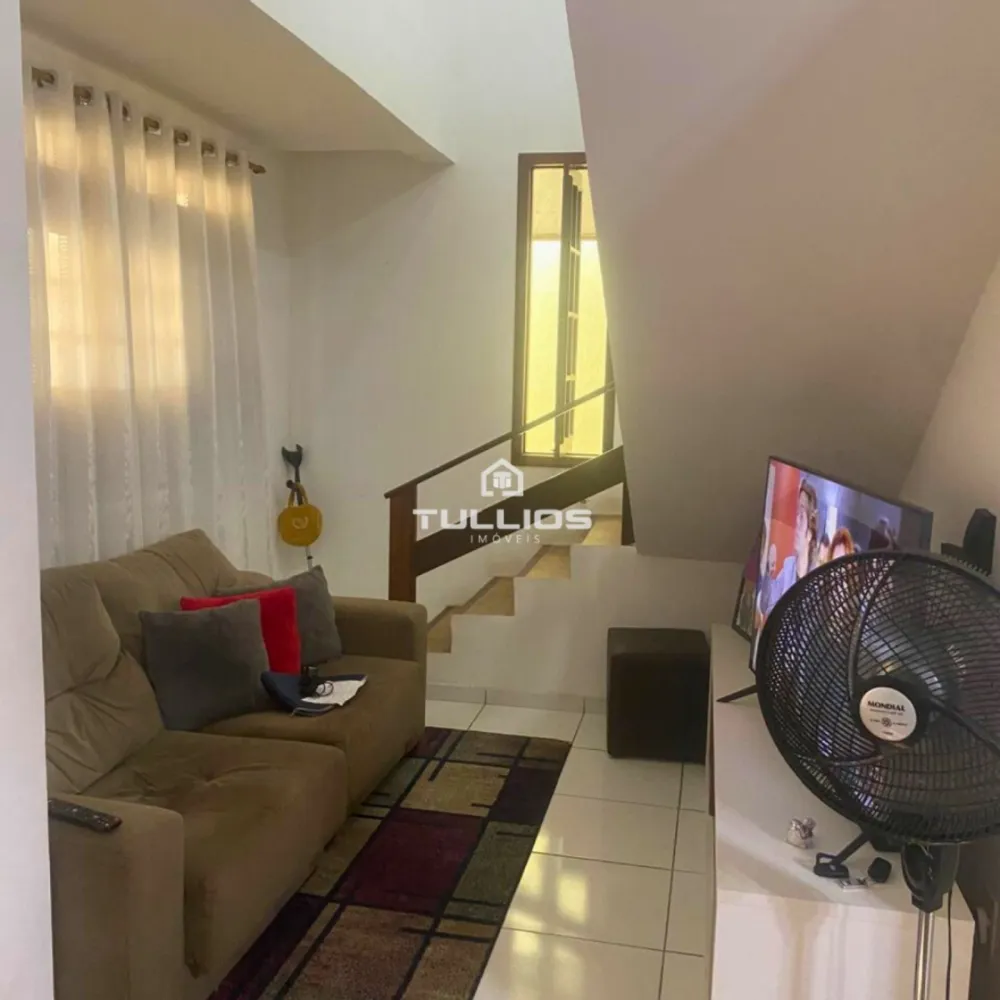 Venda - Casa com 4 quartos (1 suíte) no Planalto Vinhais