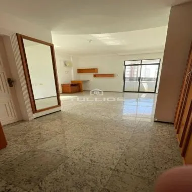 Venda - Apartamento com 3 suítes no Renascença