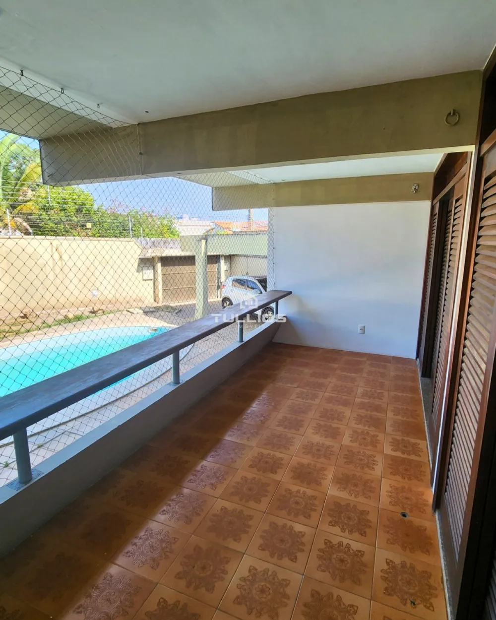 SUA CASA ESTÁ NO CALHAU!