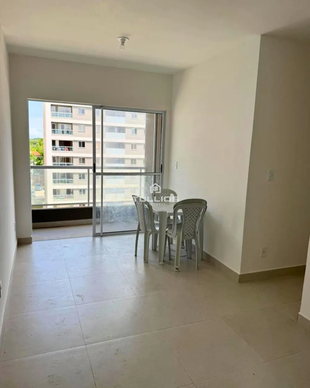 Novíssimo Apartamento à Venda no Calhau!