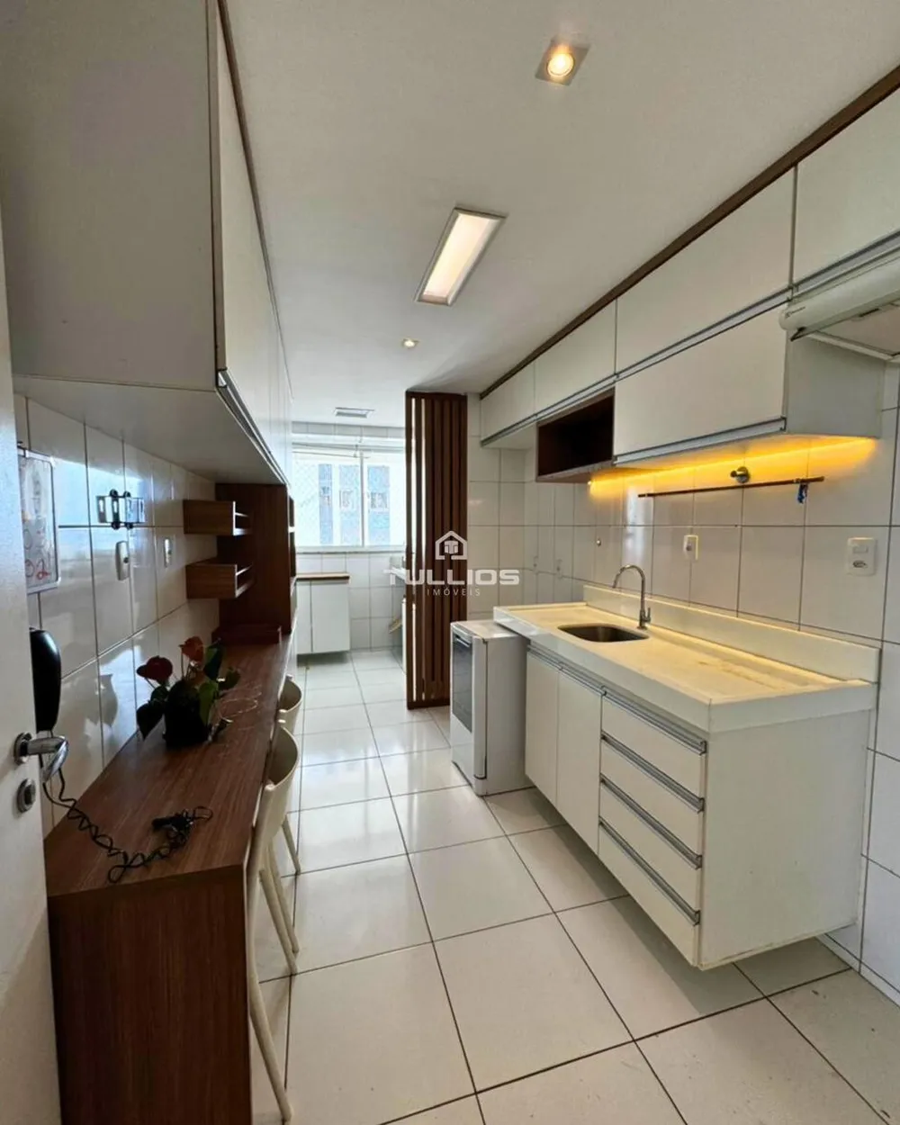 Apartamento de alto padrão, pronto pra morar, em uma das localizações mais desejadas da cidade.