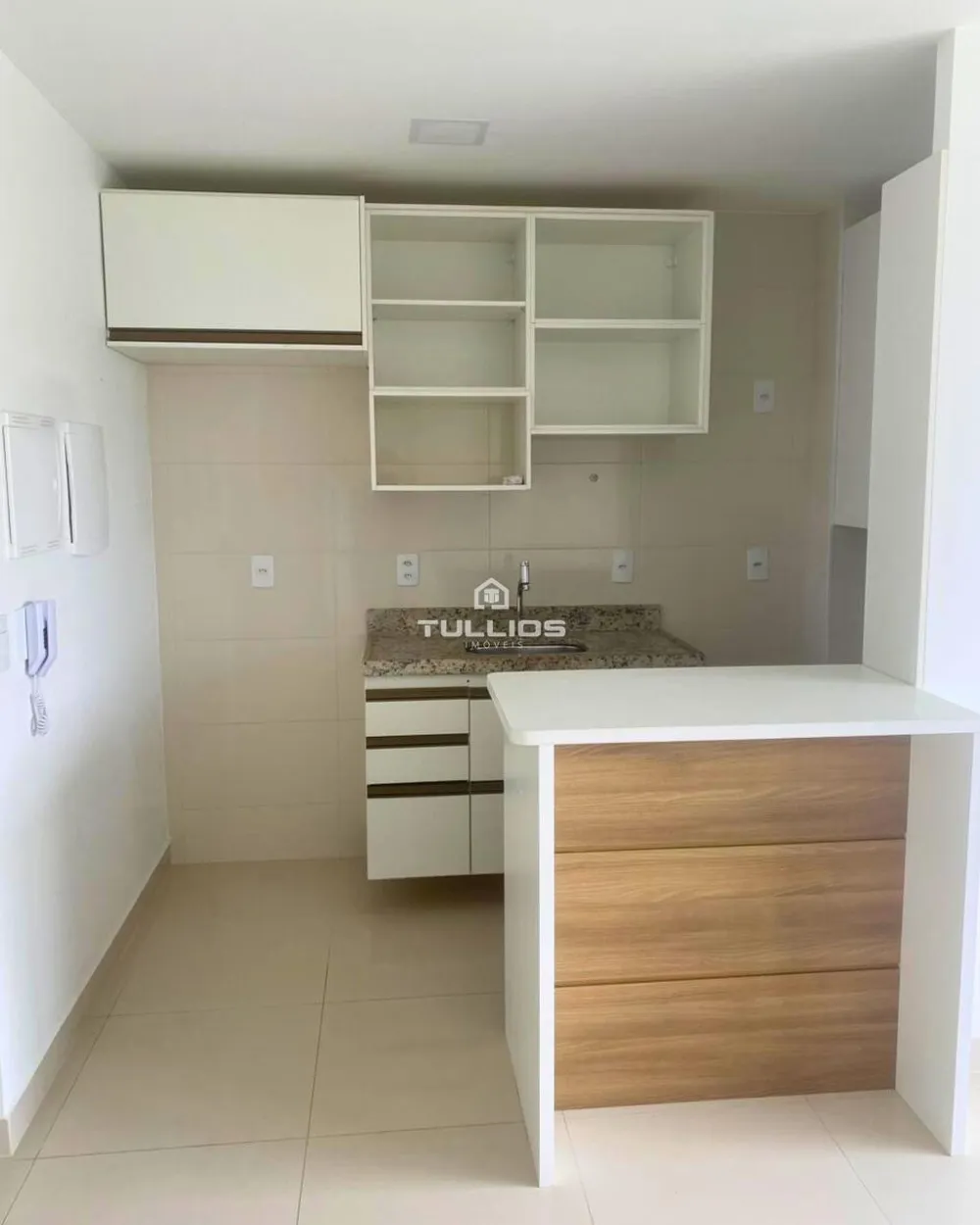 Excelente apartamento à venda na Av. dos Holandeses: