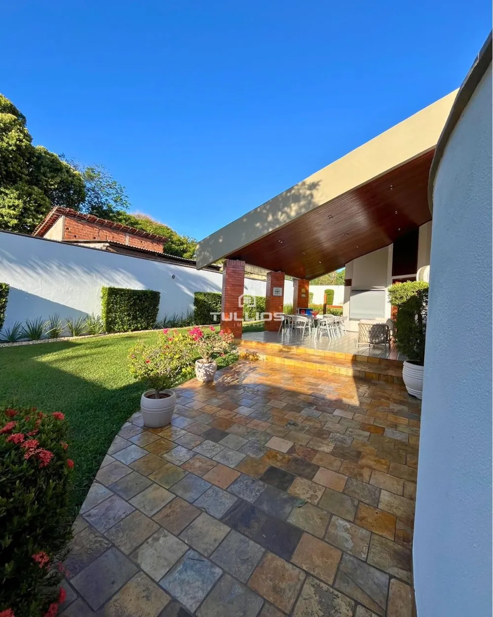 Belíssima casa no Olho D’Água — espaço, privacidade e localização privilegiada.