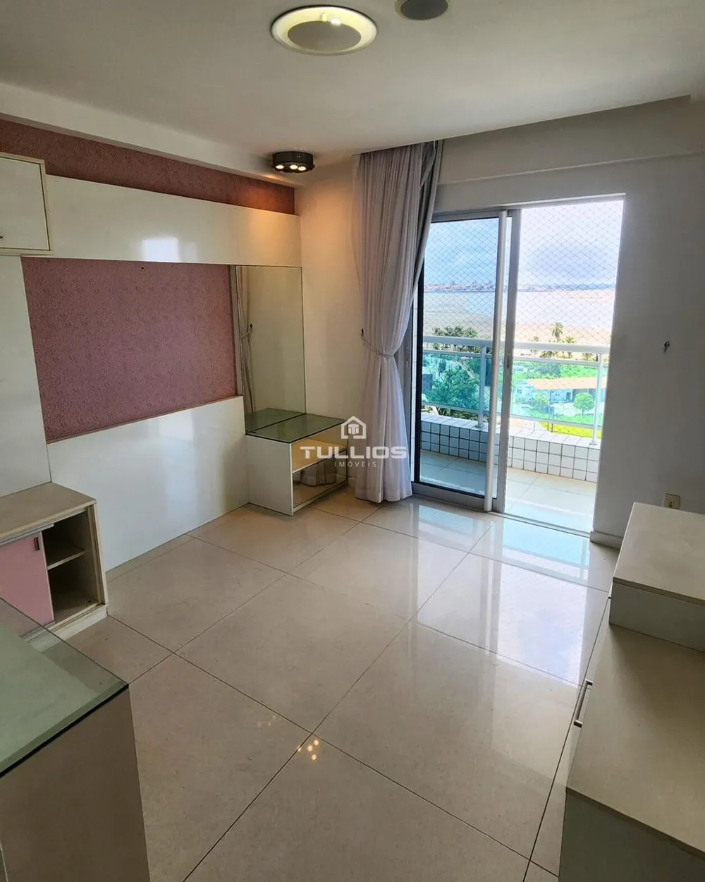 Exclusividade e sofisticação definem este apartamento de alto padrão na Península! 