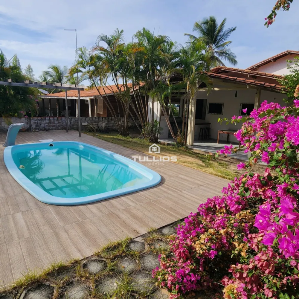 Venda- Casa com 4 quartos na Praia de Panaquatira