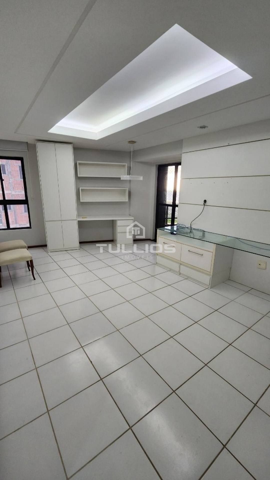 Venda - Apartamento com 4 suítes no Ponta D´Areia