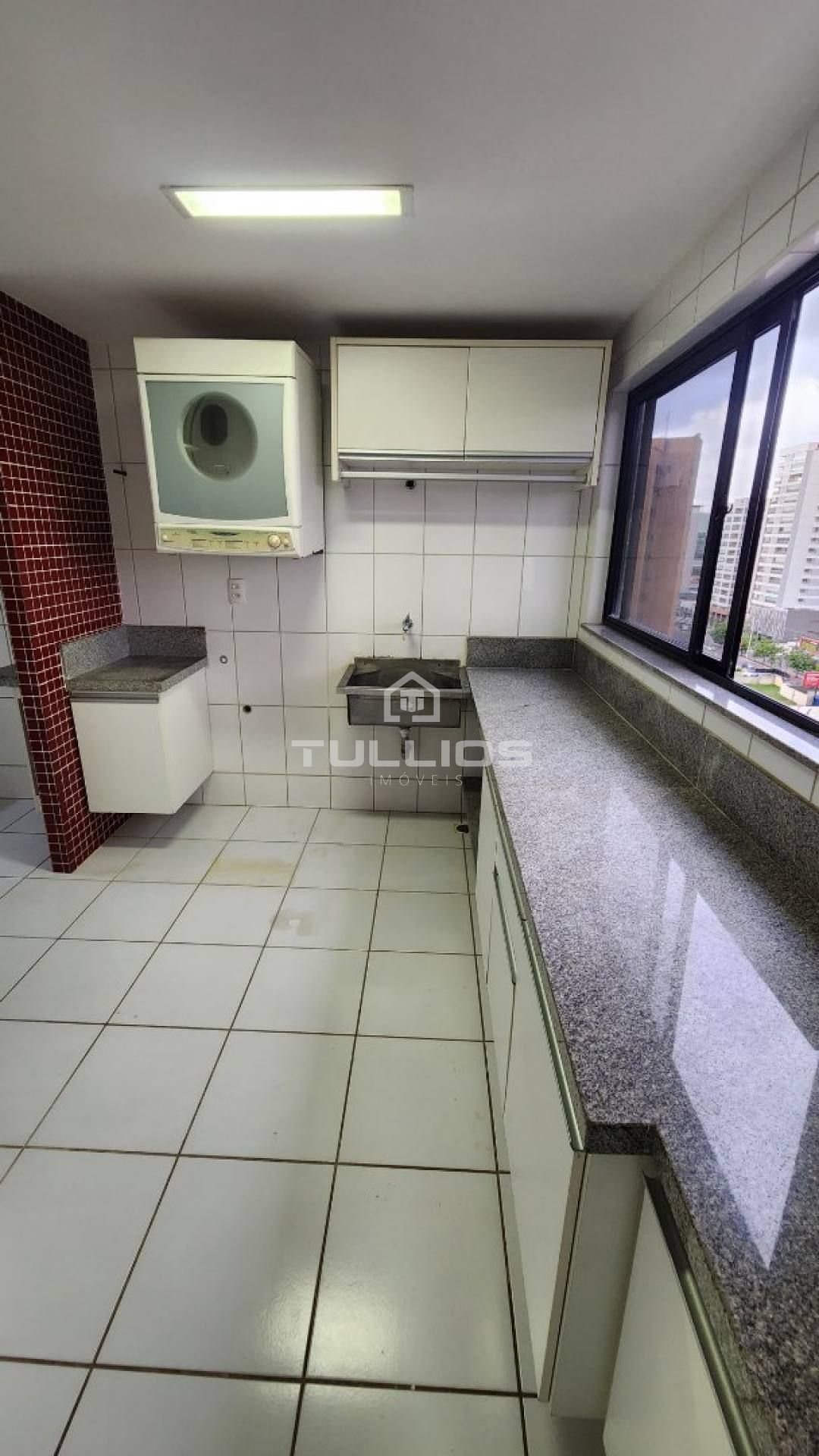 Venda - Apartamento com 4 suítes no Ponta D´Areia