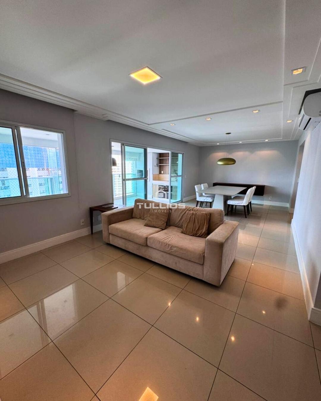 Apartamento à venda no Farol da Ilha – Vista deslumbrante, conforto e elegância em cada ambiente!