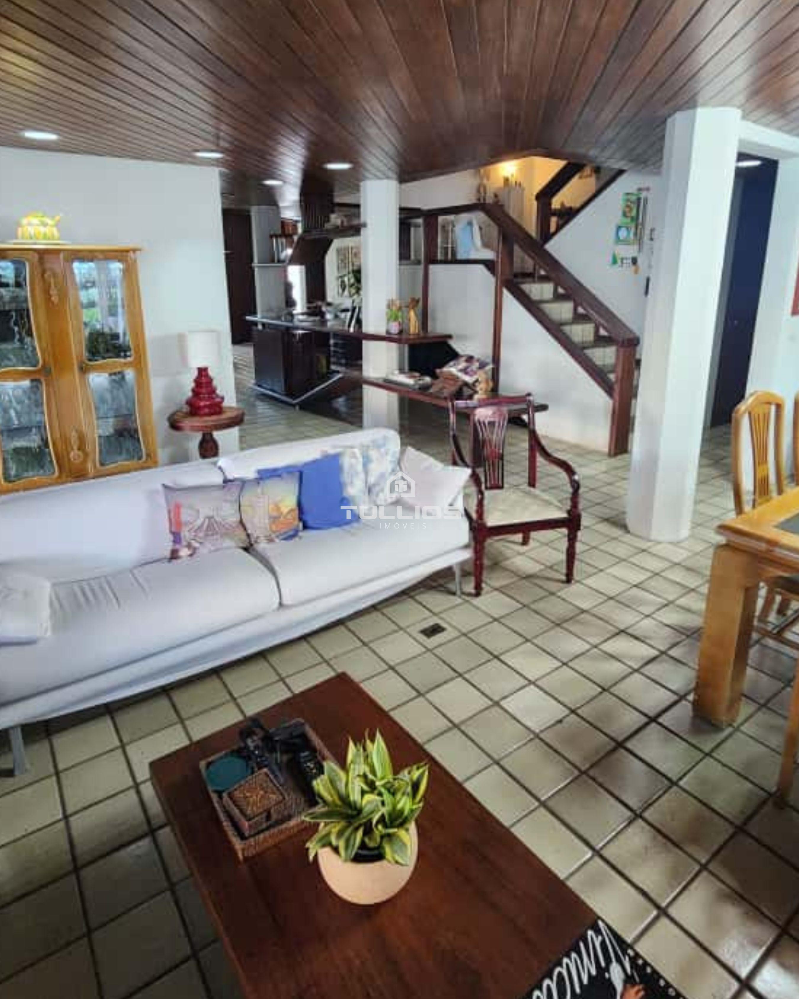 Casa à venda – Calhau