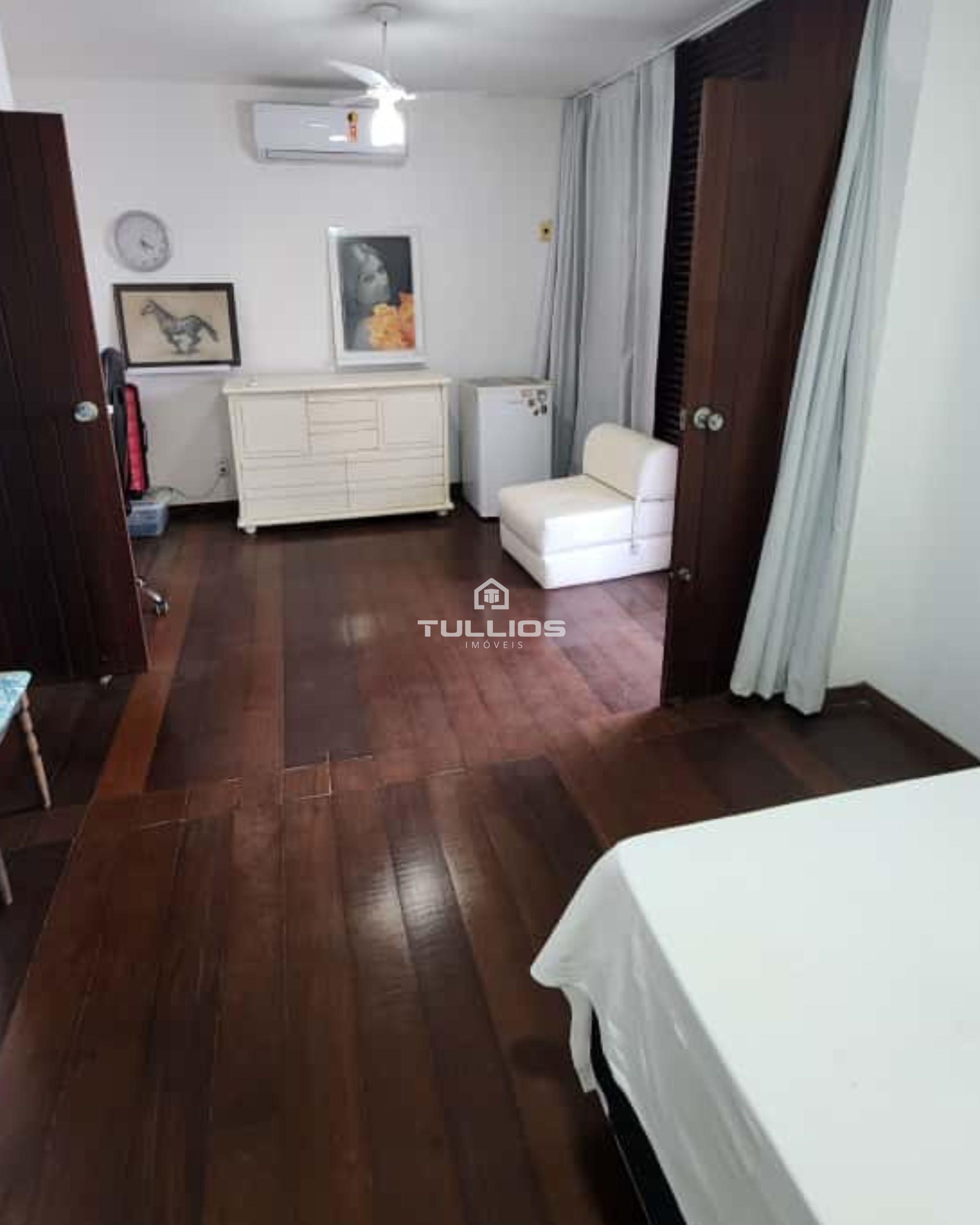 Casa à venda – Calhau