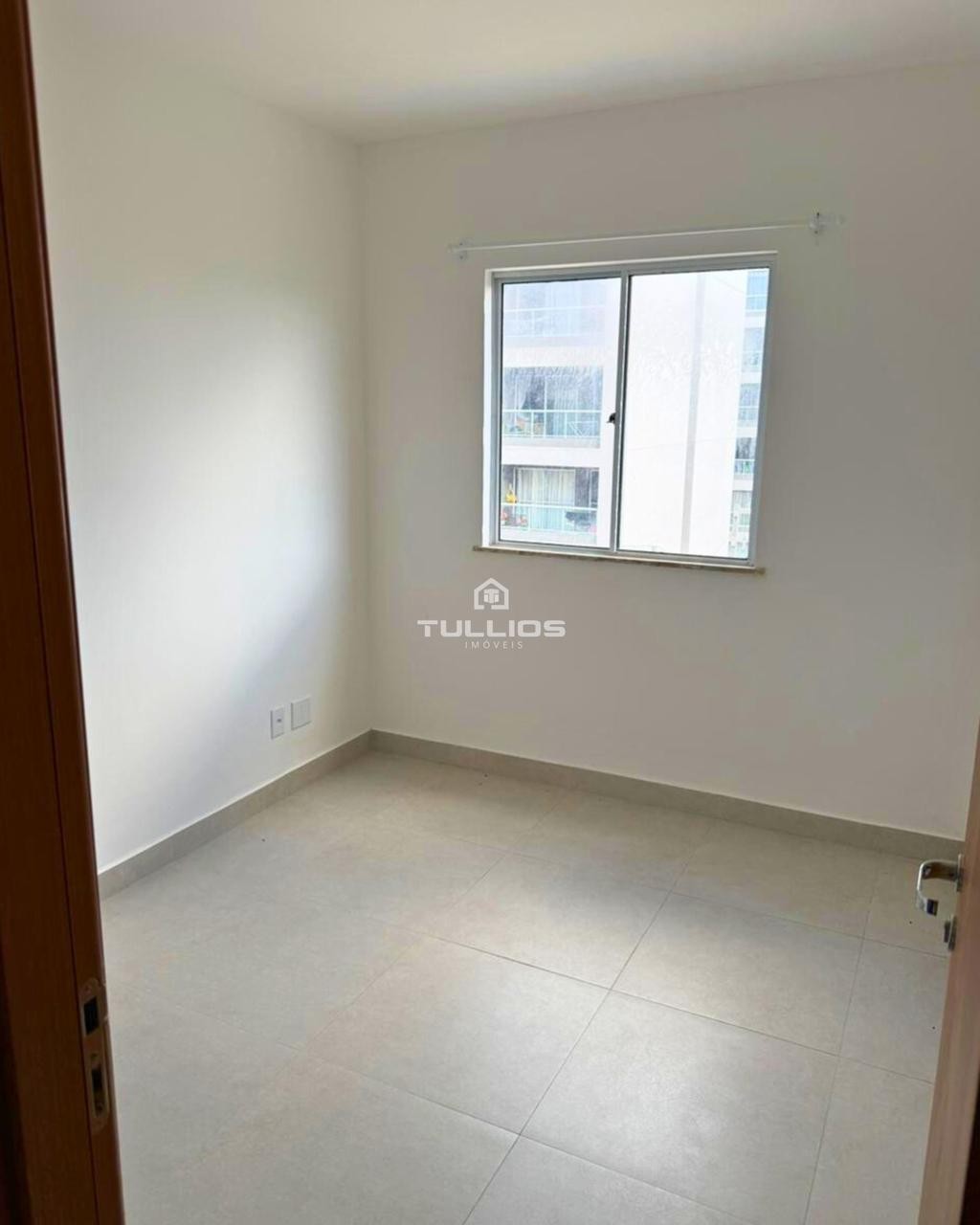 Novíssimo Apartamento à Venda no Calhau!