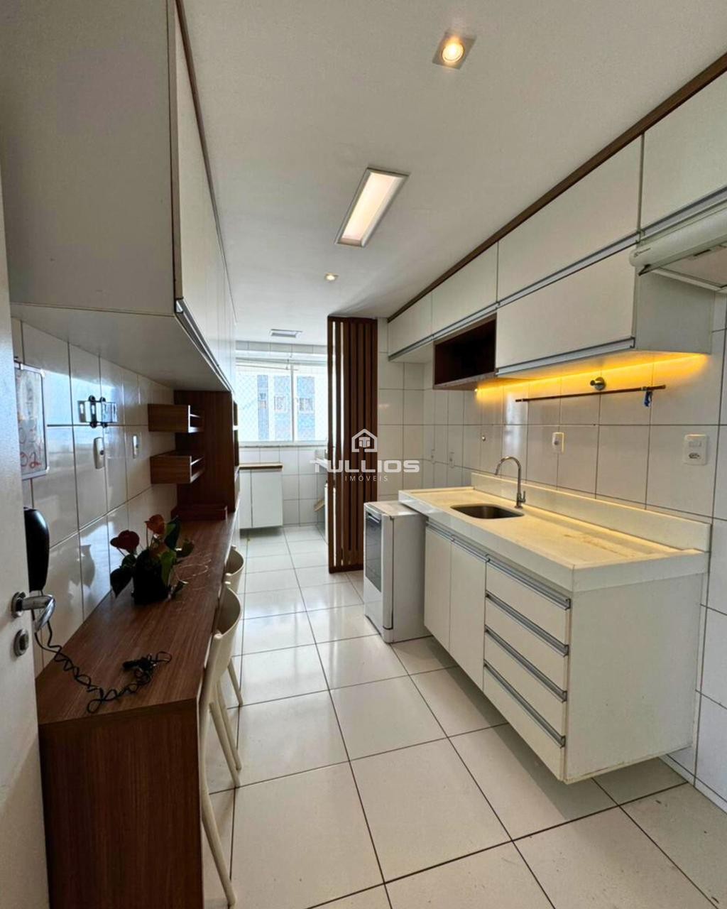 Apartamento de alto padrão, pronto pra morar, em uma das localizações mais desejadas da cidade.