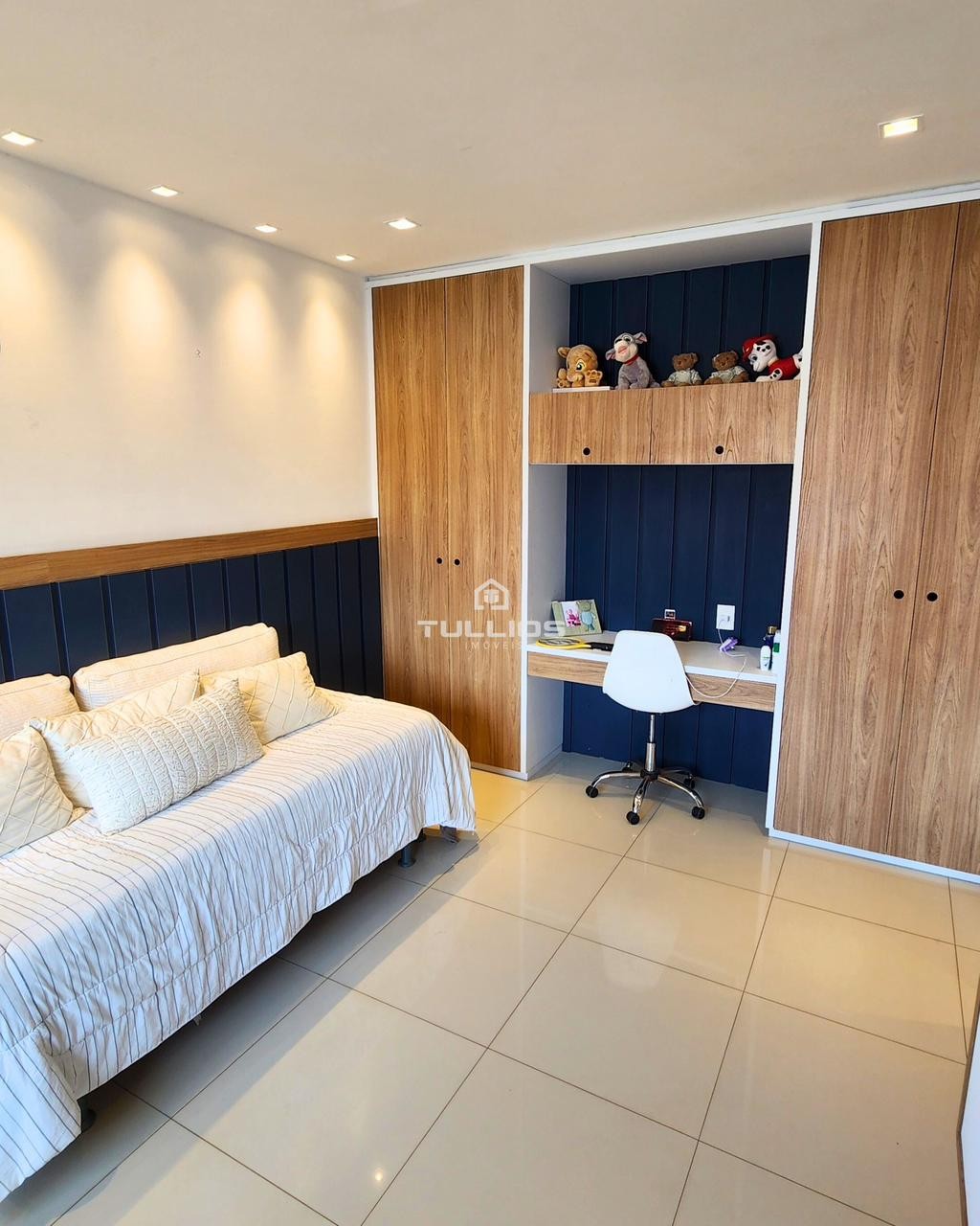 CASA EM CONDOMÍNIO – AV. MÁRIO ANDREAZZA