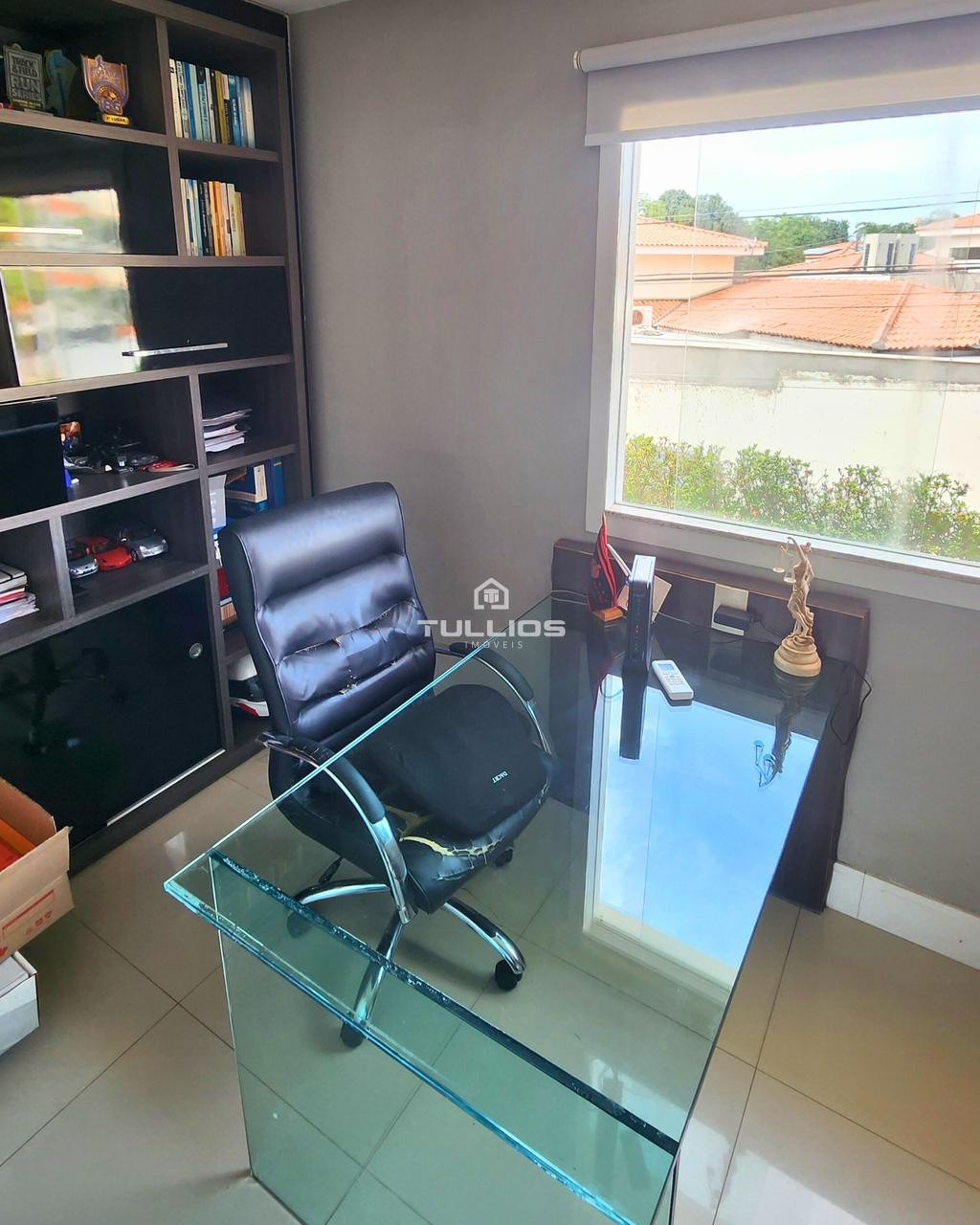 CASA EM CONDOMÍNIO – AV. MÁRIO ANDREAZZA