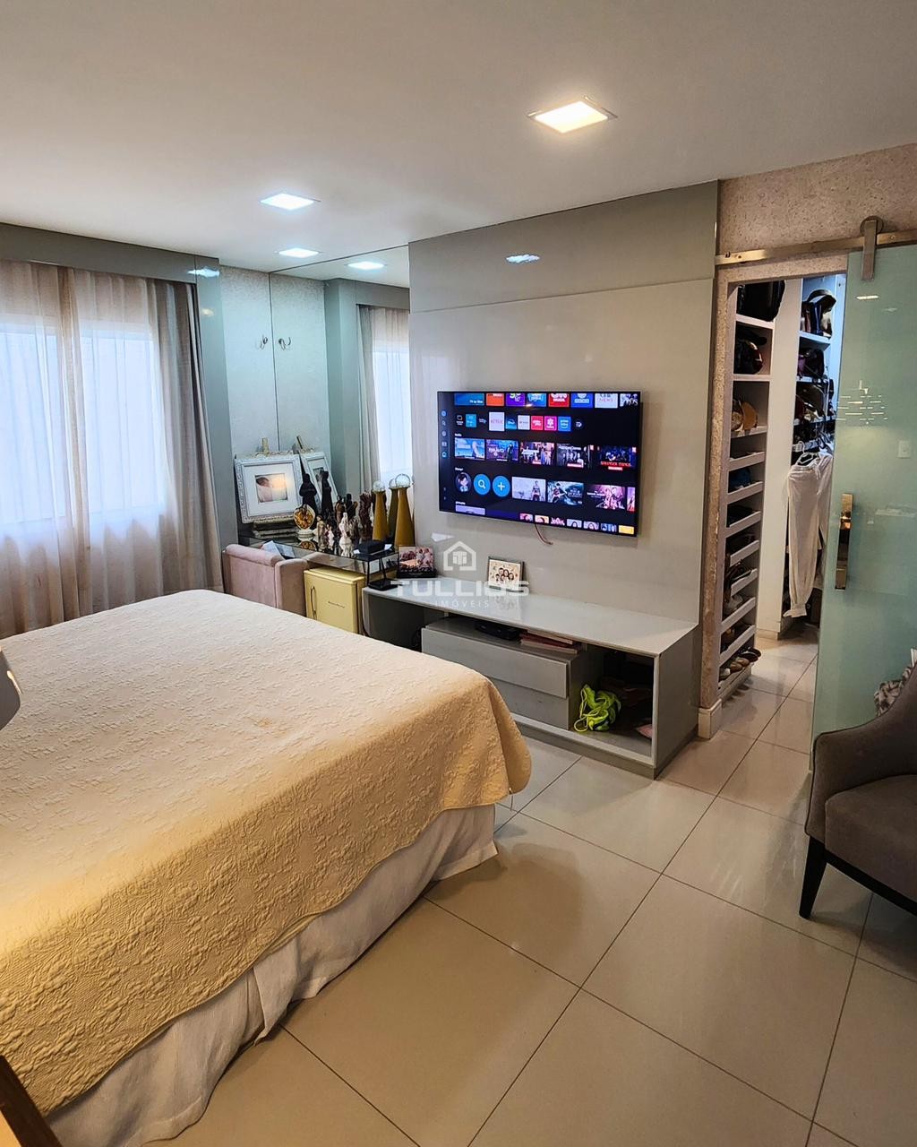 CASA EM CONDOMÍNIO – AV. MÁRIO ANDREAZZA