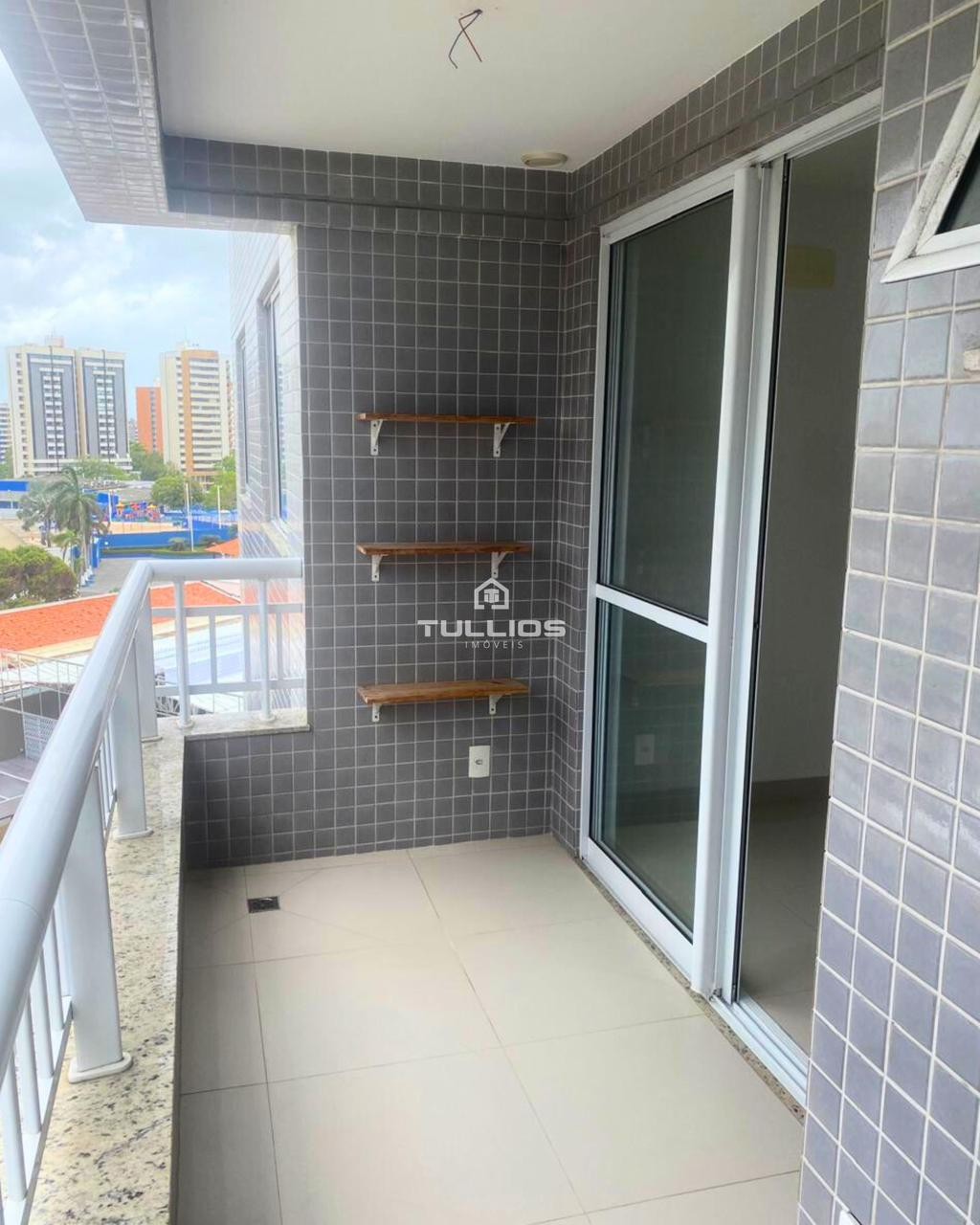 Excelente apartamento à venda na Av. dos Holandeses: