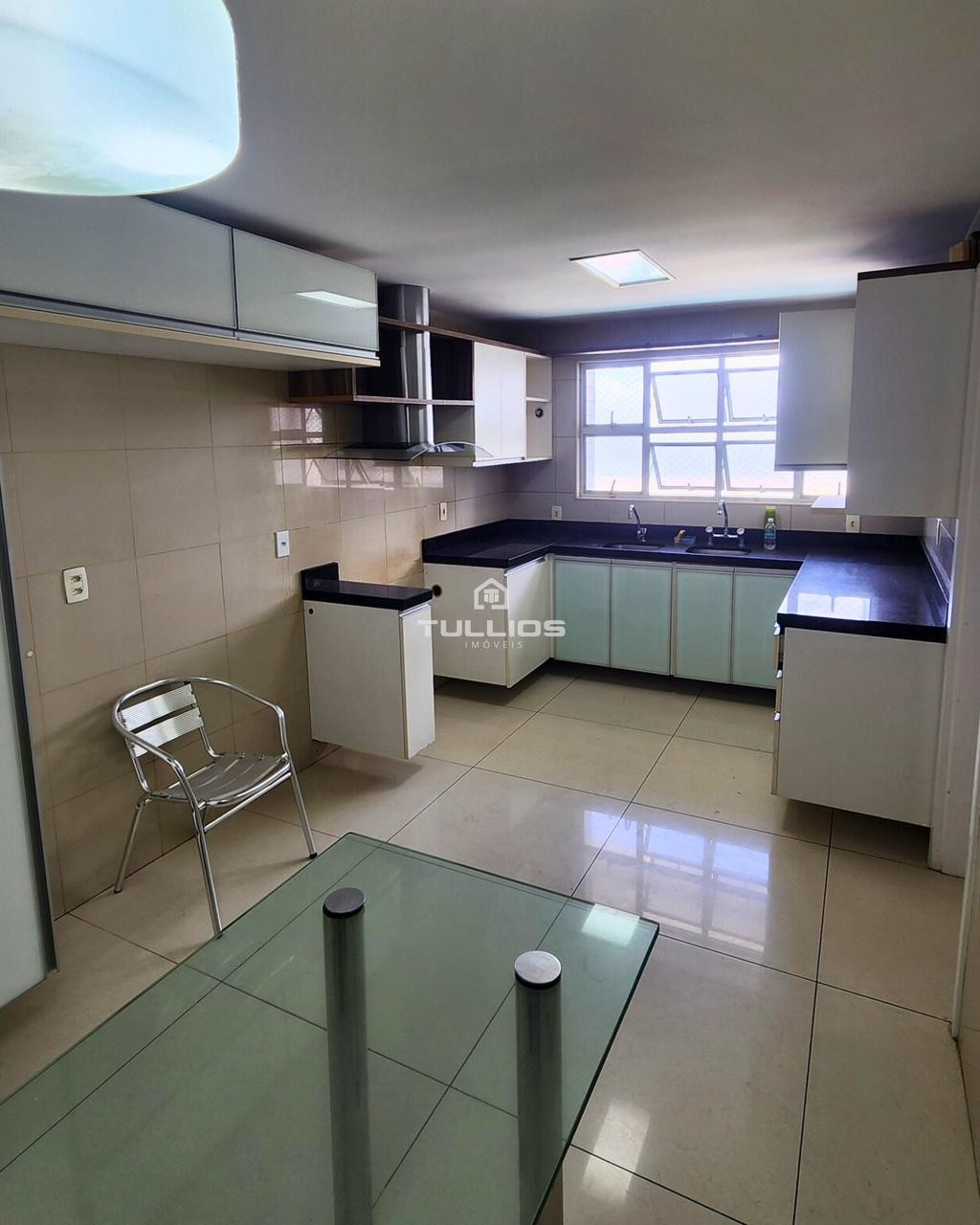 Exclusividade e sofisticação definem este apartamento de alto padrão na Península! 
