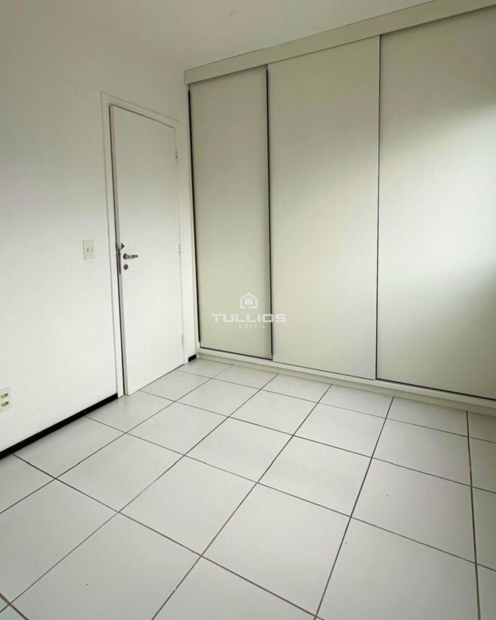 Aluguel de apartamento no Calhau! 